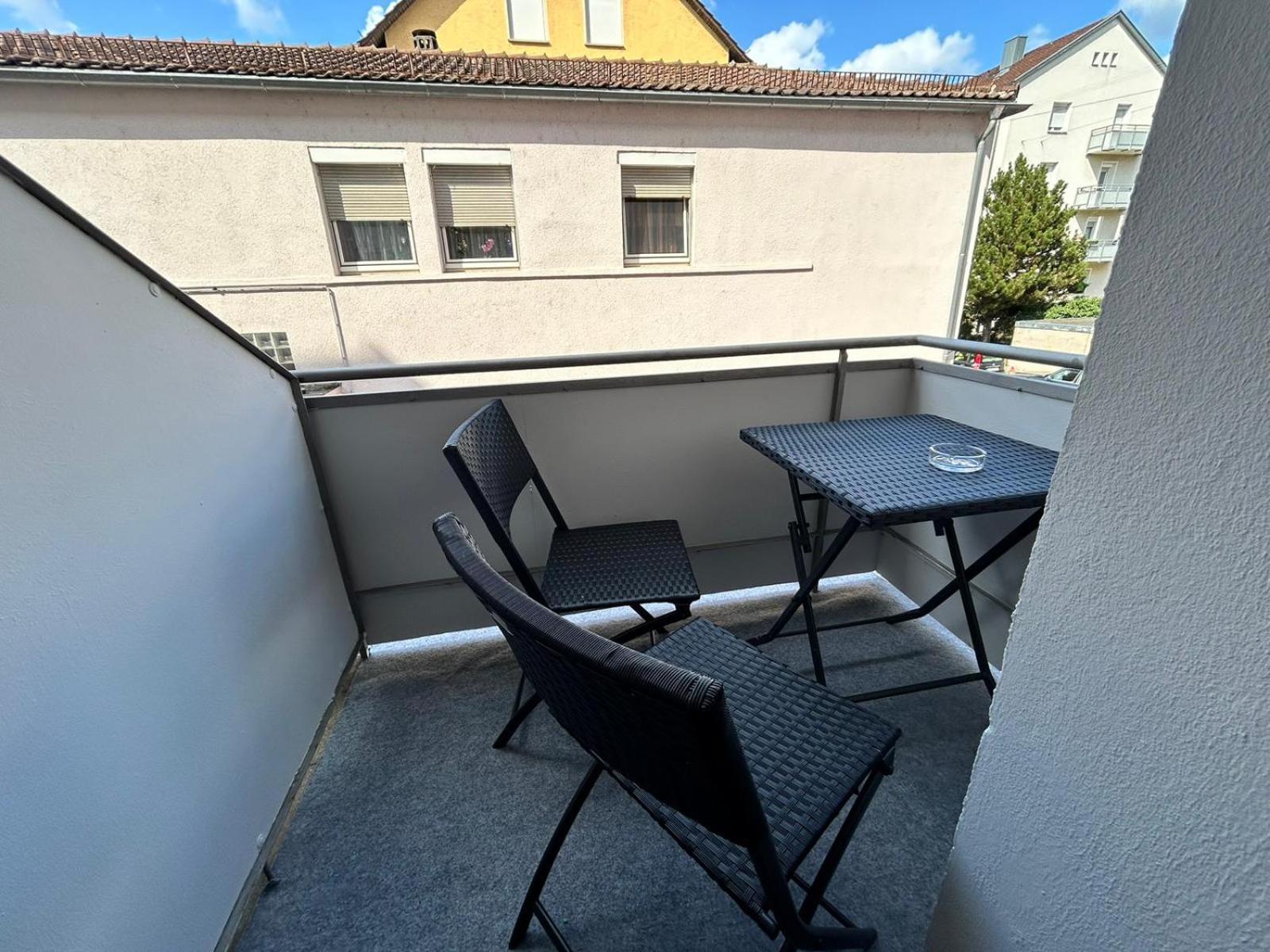 Unter Den Daechern Grillen In Bester Lage Innenstadt Stellplatz Heilbronn Exterior foto
